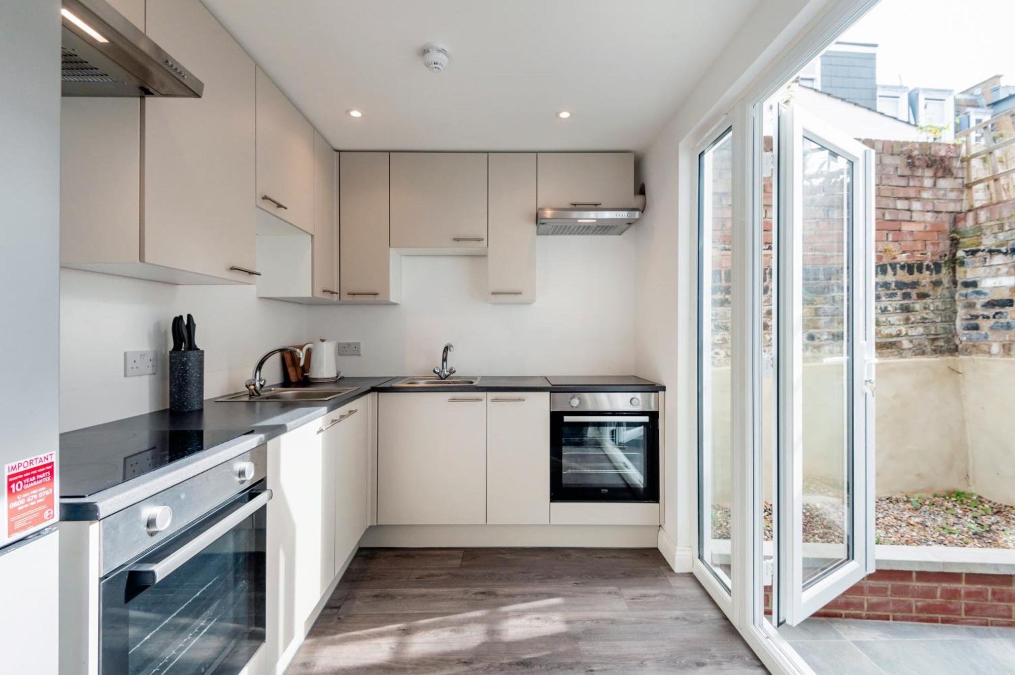 Fulham Studio Apartments London Exterior photo