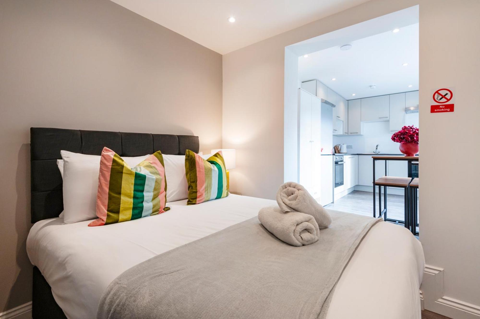 Fulham Studio Apartments London Exterior photo